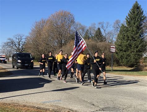 Photo Essay Fort Mccoy Running Team Honors Veterans Article The United States Army