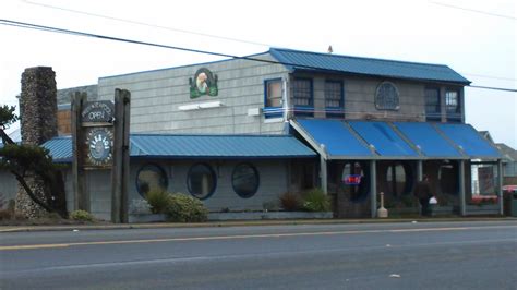 Pier 101 Deluxe Bar And Grill Best Seafood In Lincoln City Oregon