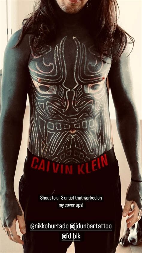 Pin By Eva Wox On Ronnie Radke Black Tattoo Cover Up All Black