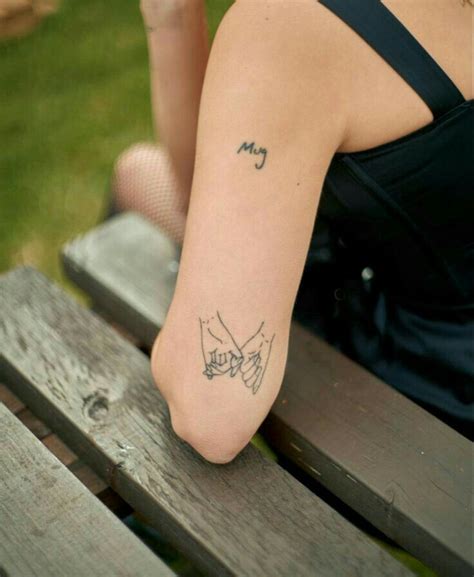 Pin By On Anne Marie Cool Small Tattoos Hand Tattoos