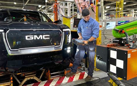 Powering Innovation An Electrician S Journey At Factory Zero General Motors Careers