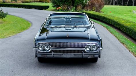 Presidential Elegance 1961 Lincoln Continental Convertible En Wheelz Me