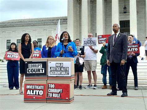 Progressives Urge Alito Recusal From Jan 6 Cases Before The U S Supreme Court Michigan Advance Progressives Urge Alito Recusal From Jan 6 Cases Before The U S Supreme Court Michigan Advance