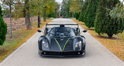 Pushing Ps This Pagani Zonda Lm Roadster Just Sold For 11 000 000 Dollars Classic Driver Magazine Pushing Ps This Pagani Zonda Lm Roadster Just Sold For 11 000 000 Dollars Classic Driver Magazine