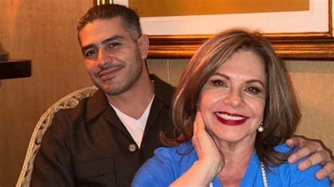 Qui N Es La Esposa De Omar Garc A Harfuch Y Su Mam Lo M S