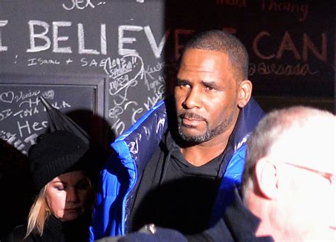 R Kelly Posted Bond Released From Jail After Pleading Not Guilty To Sexual Abuse