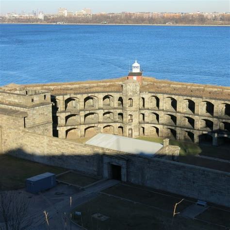 Remains Of Fort Wadsworth In Staten Island Atlas Obscura