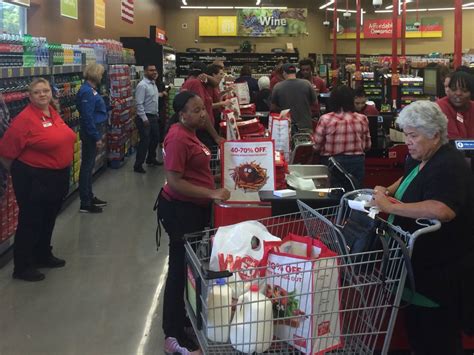 Residents Of North Sacramento Food Desert Welcome Discount Grocery Store Capradio Org Residents Of North Sacramento Food Desert Welcome Discount Grocery Store Capradio Org