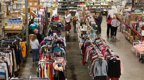 Retail Warehouse Stores Are Becoming More Popular In Topeka Retail Warehouse Stores Are Becoming More Popular In Topeka