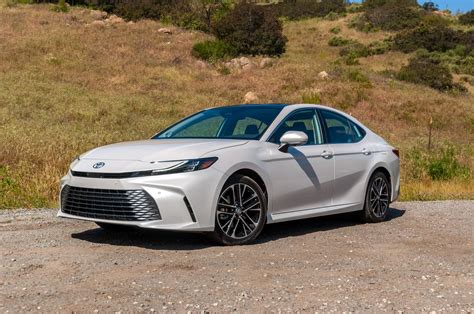 Review 2025 Toyota Camry Hybrid Blends Into The Background Review 2025 Toyota Camry Hybrid Blends Into The Background
