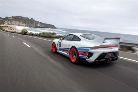 Rezvani S Retro Rr1 Supercar Pays Tribute To Iconic Porsche 935 Driving