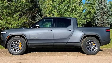 Why Buy Rivian R1T Used? Key Benefits and Tips