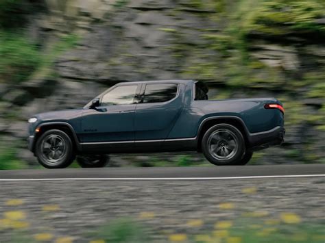 Rivian Upsurge: What’s Driving the Electric Vehicle Boom in 2024