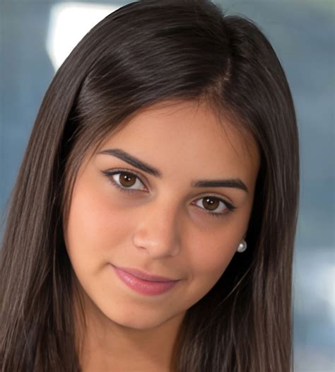 Sarah Joy Actress Age Height Weight Biography Family Videos Wikipedia And More