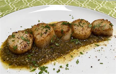 Seared Sea Scallops With Charred Salsa Verde Julia Eats Seared Sea Scallops With Charred Salsa Verde Julia Eats