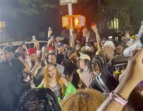 See It Madonna Throws Down In Washington Heights With Tokischa See It Madonna Throws Down In Washington Heights With Tokischa