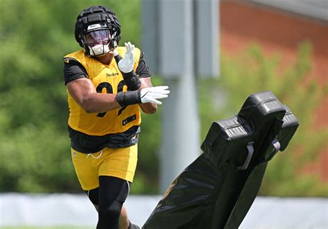 Skinny Post Derrick Harmon Yahya Black Keep Linebackers Clean In Steelers Run Defense Efforts Pittsburgh Post Gazette Skinny Post Derrick Harmon Yahya Black Keep Linebackers Clean In Steelers Run Defense Efforts Pittsburgh Post Gazette