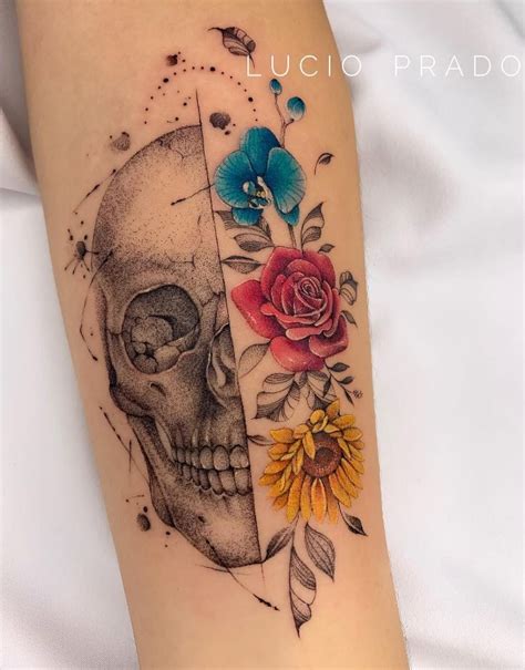 Skull Tattoo Flowers