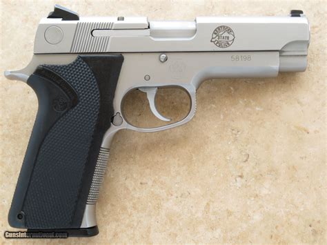 Smith Wesson Model 1076 10 Mm Variant 1