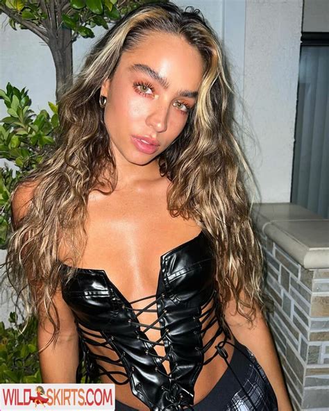 Sommer Ray's Leaked Nudes: The Scandal Unveiled