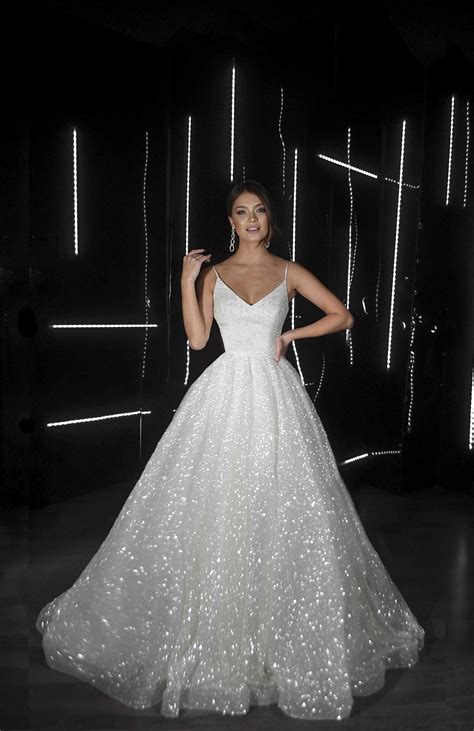 Ultimate Guide: Best Sparkly White Wedding Dress