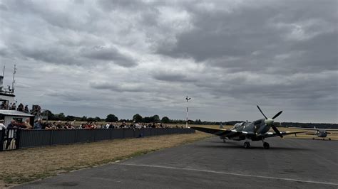 Spitfire Visits Halfpenny Green We Re Delighted To Welcome A 1945 Built Vickers Supermarine Spitfire To Wolverhampton Halfpenny Green Airport Today Aircraft Spitfire Mk Ix G Tchi A True Piece Of