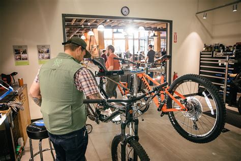 Spokane Bike Repair Tune Ups Amp Maintenance Rei Spokane Bike Shop