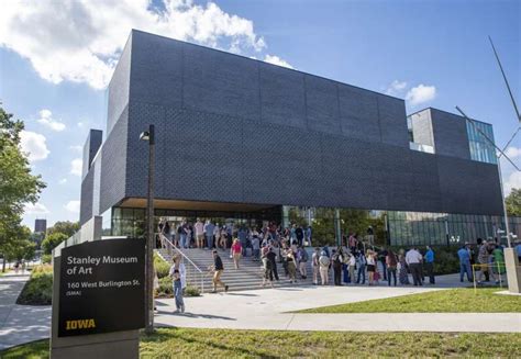 Stanley Museum of Art Visitor Guide