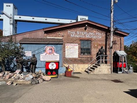 Sterling Hill Mine Museum 30 Plant Road Ogdensburg Nj 07439 Visiting A Museum The Unique Unusual Obscure And Historical