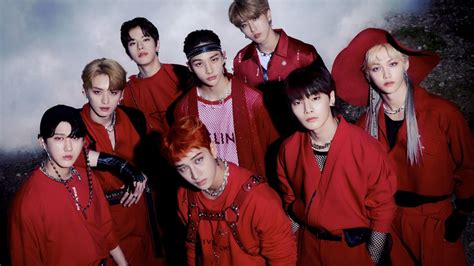 5 Facts Stray Kids Debut