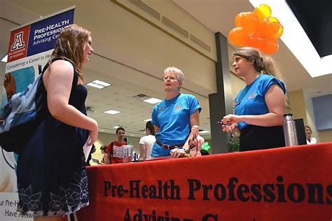 Students Meet Majors At Fair The Daily Wildcat