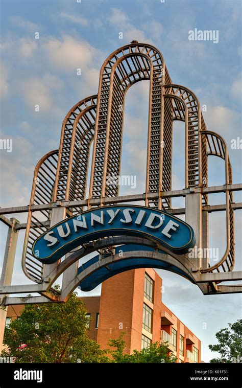 Sunnyside Arch In New York Sunnyside Is A Middle Class And Commercial