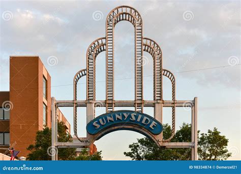 Sunnyside Arch Queens New York Stock Photo Image Of Queens Symbol