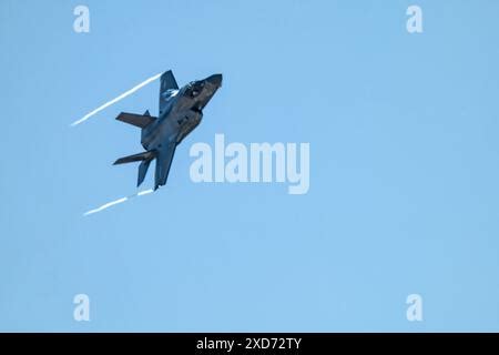 Supersonic United States Navy F 35 B Fighter Jet Flying In The Sky
