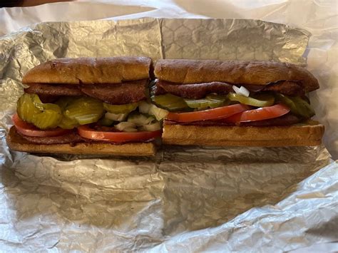 Take A Bite Of Old Italy At This Iconic Sandwich Shop On The Oregon Coast