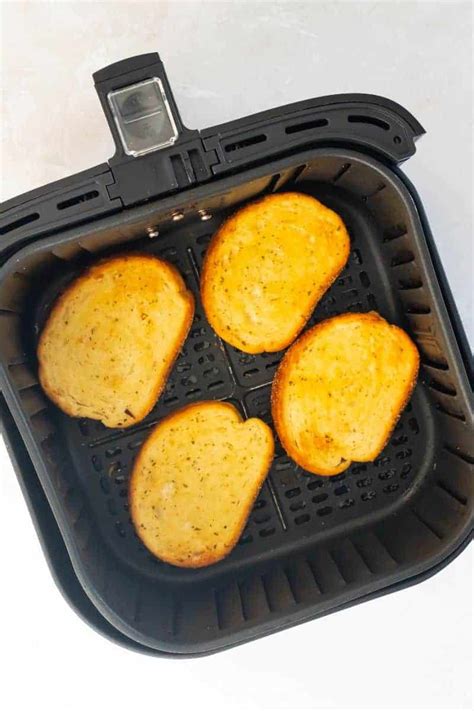 Texas Toast In The Air Fryer Everyday Family Cooking Texas Toast In The Air Fryer Everyday Family Cooking