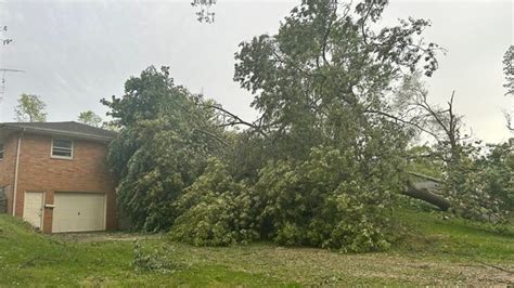 Thank God For Neighbors North Battle Creek Residents Recovering From Tornado Damage Thank God For Neighbors North Battle Creek Residents Recovering From Tornado Damage