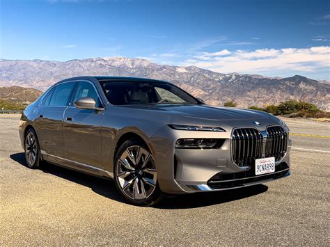 The 2023 Bmw I7 Proves A Luxury Car Doesn T Need Internal Combustion The 2023 Bmw I7 Proves A Luxury Car Doesn T Need Internal Combustion