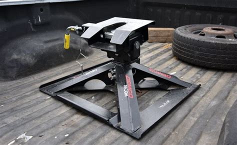 The Best 5Th Wheel Hitch For Heavy Duty Towing Autoguide Com The Best 5Th Wheel Hitch For Heavy Duty Towing Autoguide Com
