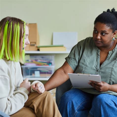 The Essential Role Of Social Workers In Mental Wellness Wecareonlineclasses The Essential Role Of Social Workers In Mental Wellness Wecareonlineclasses