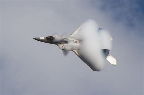 The F22 Easily Breaks The Sound Barrier At 343 Metres Per Second About 767 Mph That S Half Its Top Speed Tacticaltuesday Jz The F22 Easily Breaks The Sound Barrier At 343 Metres Per Second About 767 Mph That S Half Its Top Speed Tacticaltuesday Jz