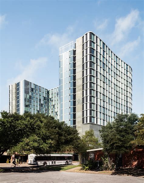 Discover the BestAmenities and Campus Life at the Rev College Station