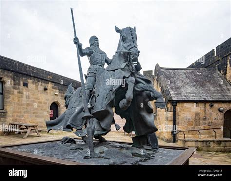 The Statue Of Harry Hotspur At Alnwick Castle Stock Photo Alamy The Statue Of Harry Hotspur At Alnwick Castle Stock Photo Alamy