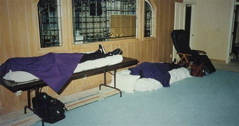 The Story Of Heaven Amp 39 S Gate And Their Infamous Mass Suicide