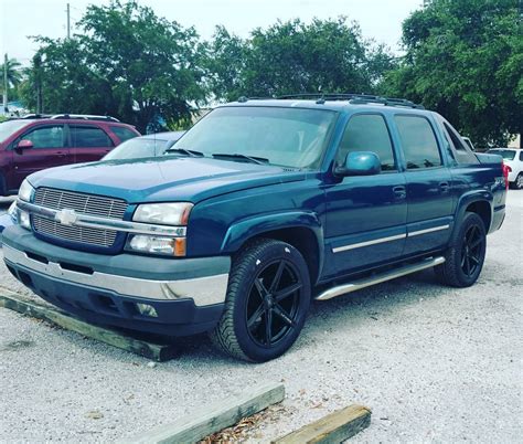 The Ultimate Chevrolet Avalanche Cadillac Escalade Ext Buyer Amp 39 S Guide