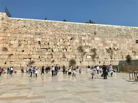 The Wailing Wall In Jerusalem S Old City Kamelia Britton