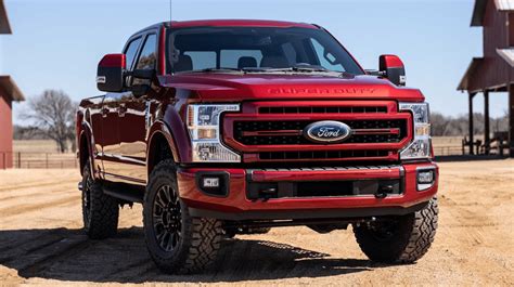 These 2025 Ford Super Duty Powertrain Updates Are Not A Good Look For Ford These 2025 Ford Super Duty Powertrain Updates Are Not A Good Look For Ford