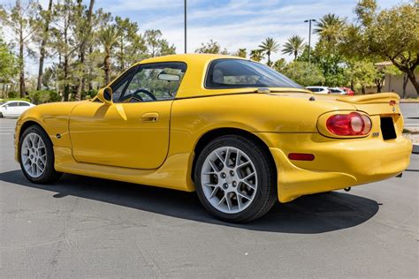 This 2002 Mazda Mx 5 Special Edition Proves That The Miata Is Always The Answer Autoevolution This 2002 Mazda Mx 5 Special Edition Proves That The Miata Is Always The Answer Autoevolution