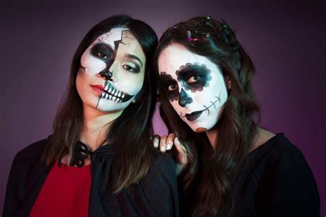 Tips To Choose The Cool Halloween Masks For 2024