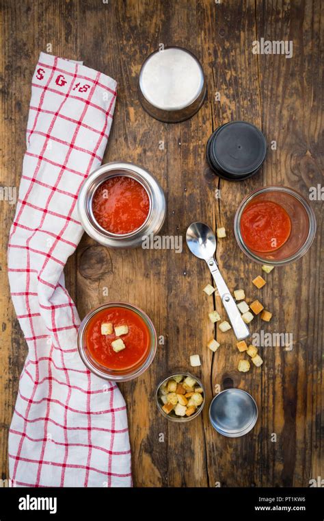 Tomato Soup Thermos Flask Hi Res Stock Photography And Images Alamy